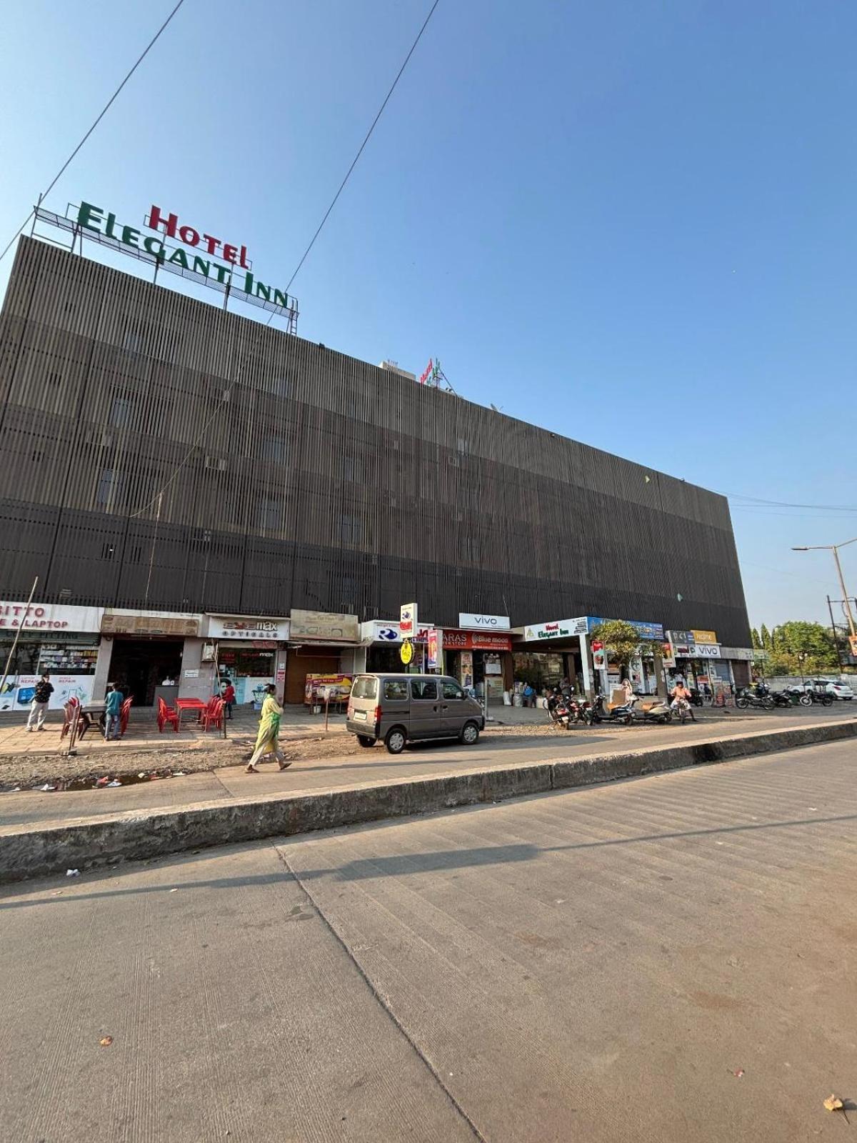 Hotel Elegant Inn Surat Dış mekan fotoğraf